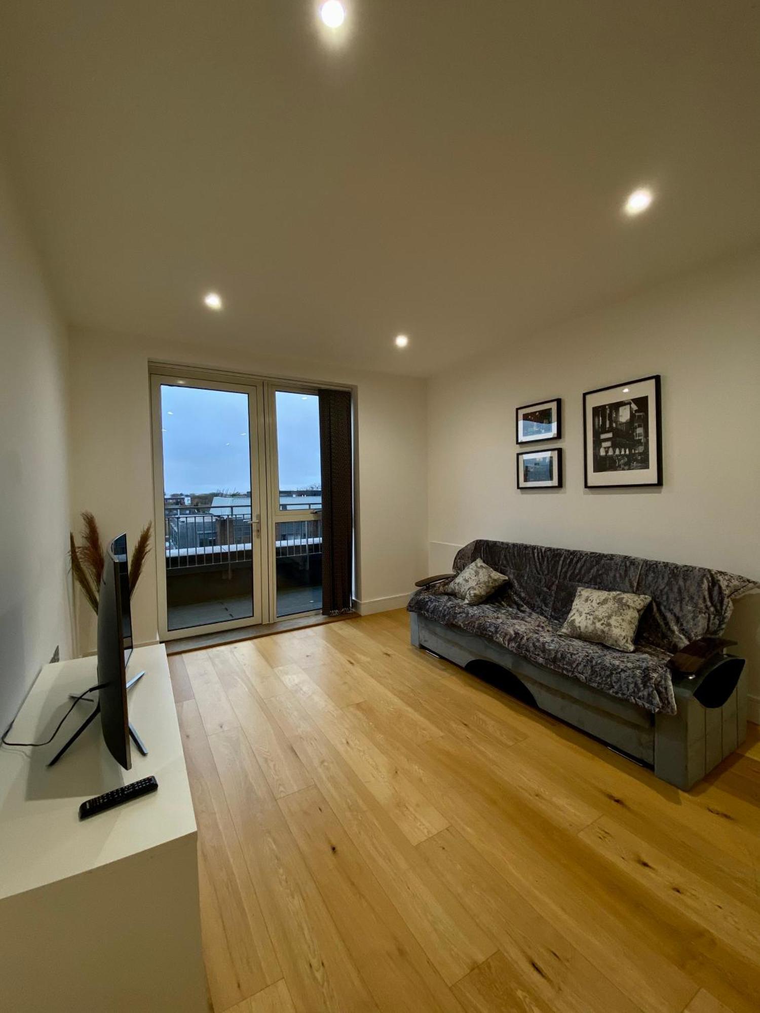Spacious 2 Bedroom Penthouse Retreat London Eksteriør billede